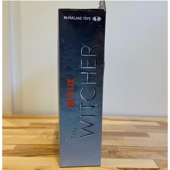 Netflix The Witcher Geralt Of Rivia 22 Moving Parts Action Figure By McFarlane T - Picture 6 of 10